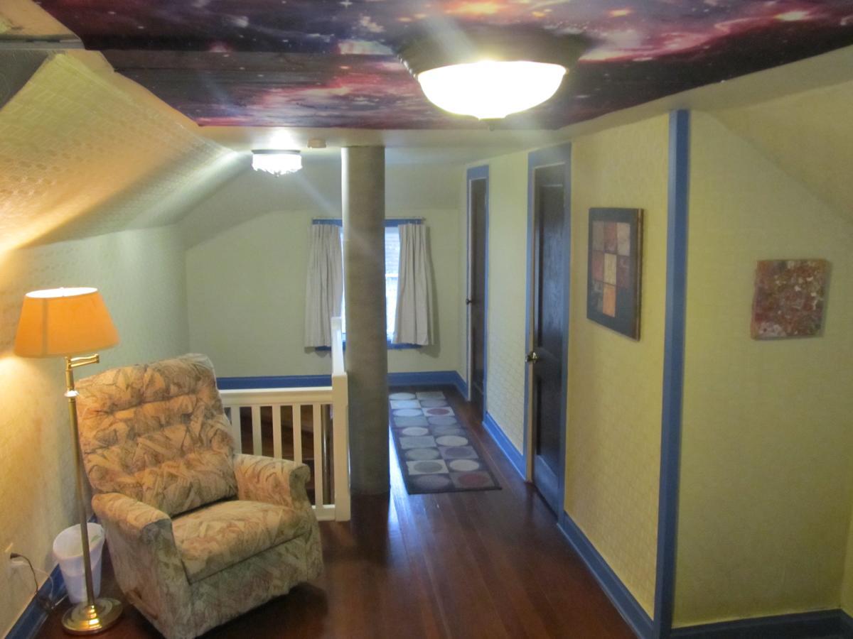Covered By Faith Rentals -Storybook Home Рочестер Екстер'єр фото